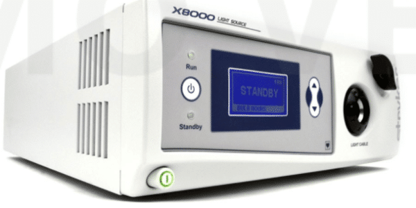 220200000 X8000 Fuente de Luz endoscopica de Xenon semi neuva con foco nuevo y cero horas de uso , 110v. -2738